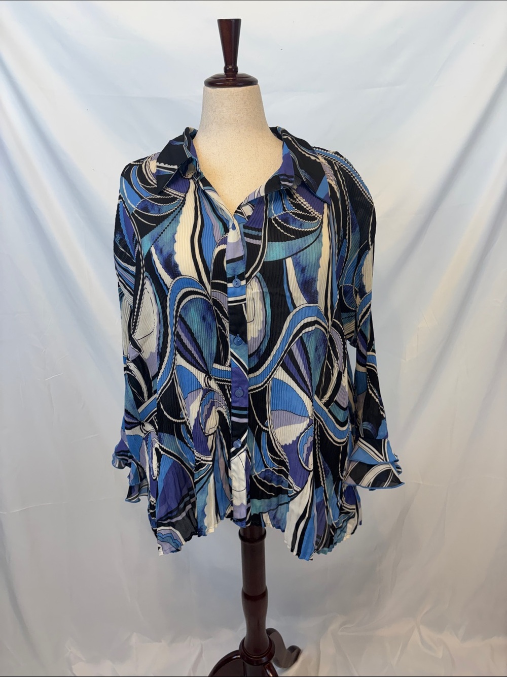 Essentials by Milano Plisse Pleated Abstract Blouse 3X Blue Purple Button Up